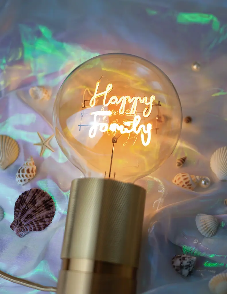 904040X Happy Family_1 (1).webp